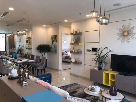 vinhomes golden river apartment for rent in district 1 hcmc D102303(18)
