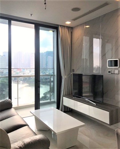 5562b74a1b56fd08a447