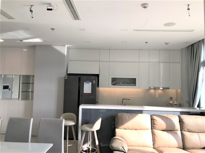 b0f138c594d972872bc8