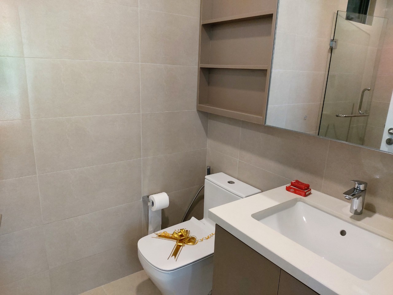 beb0cace6b08a9f227c22b801a75_12