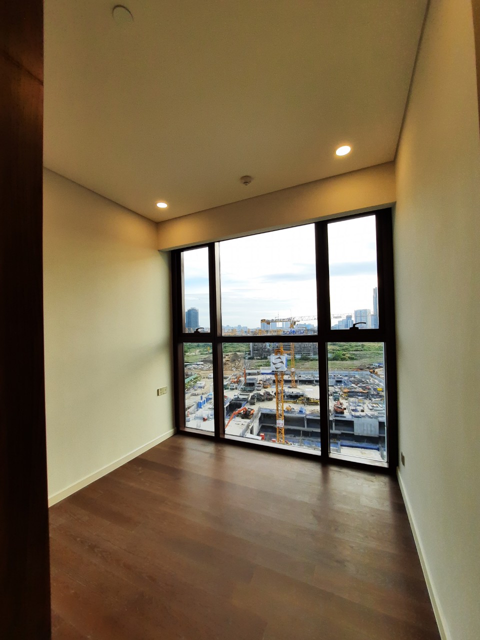 9305845e61983ed9ff10ea2d3d30_13